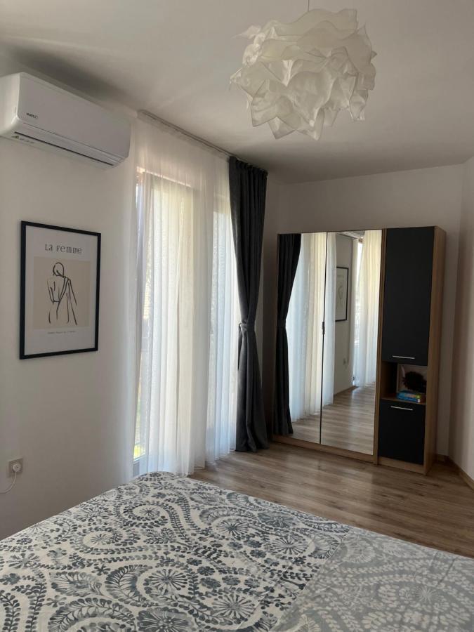 Azzurro Premium Apartment On Bulevard Bogoridi Burgas City Eksteriør billede