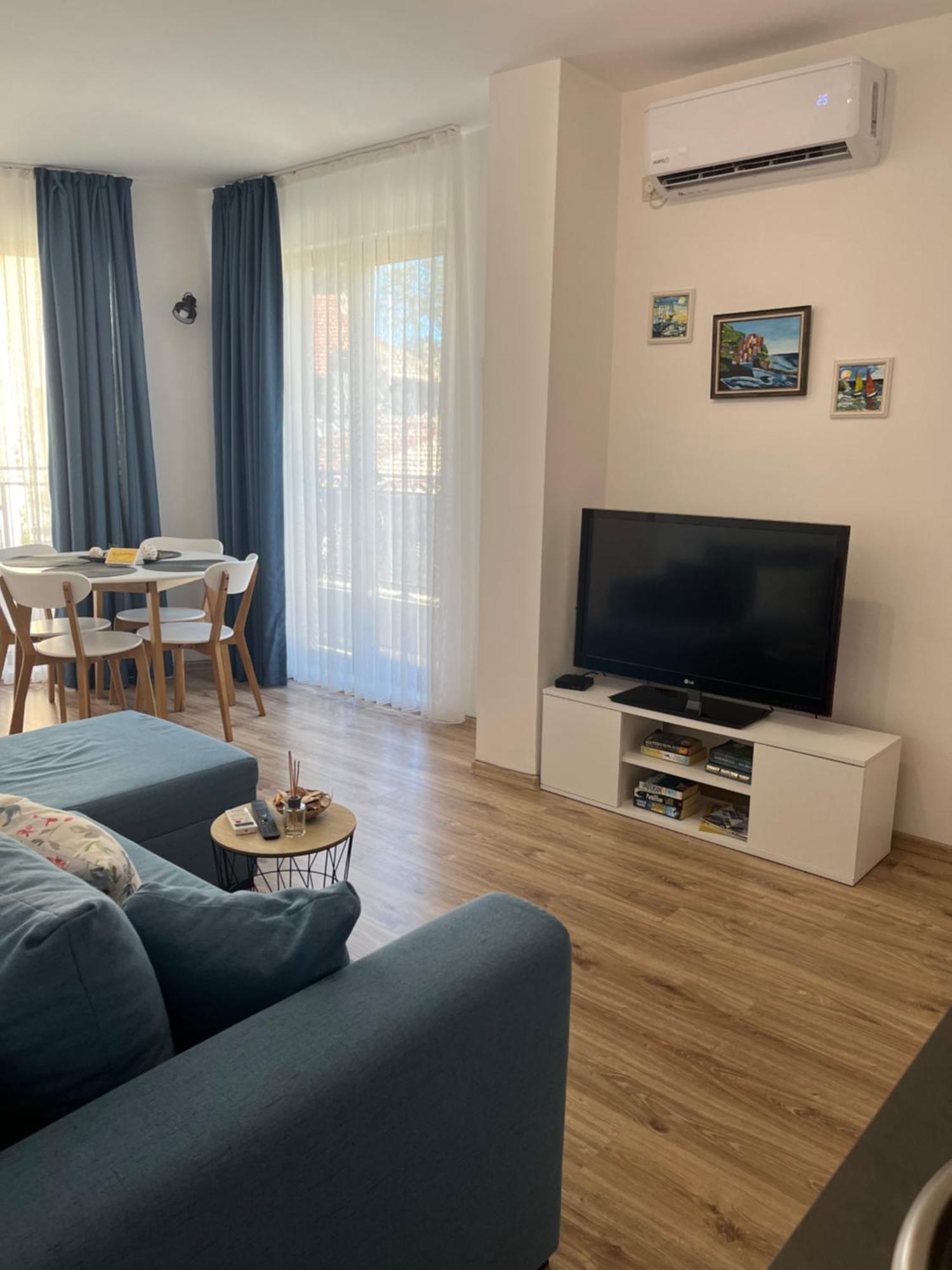 Azzurro Premium Apartment On Bulevard Bogoridi Burgas City Eksteriør billede