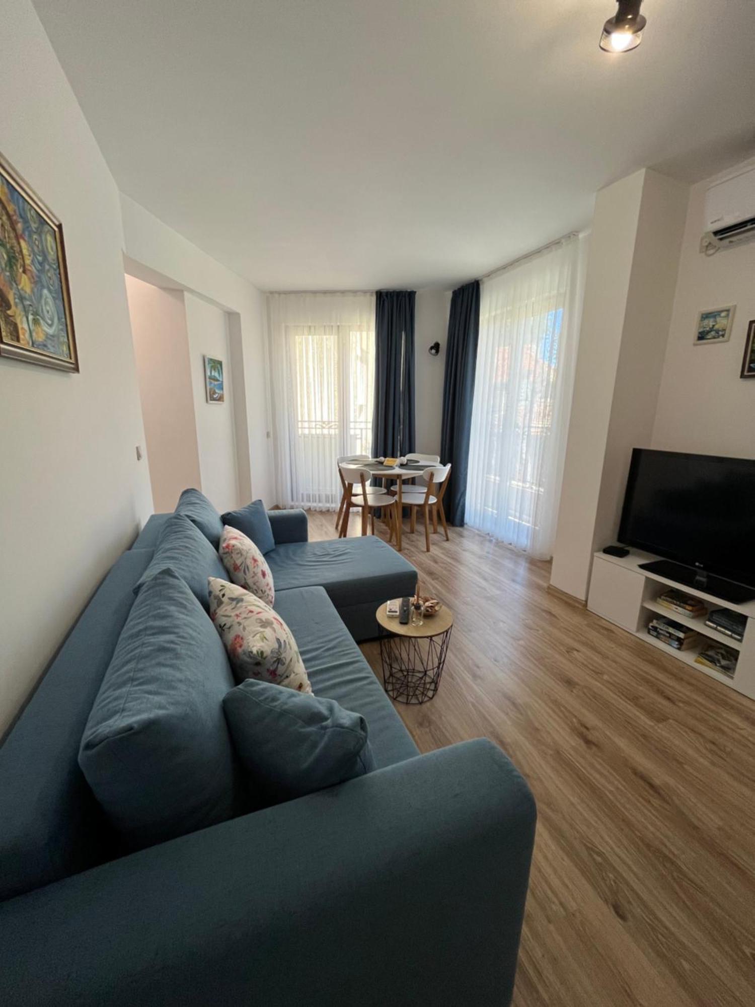 Azzurro Premium Apartment On Bulevard Bogoridi Burgas City Eksteriør billede